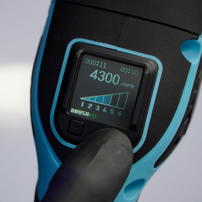 Digitaal display van de Stipt Dual Action Pro Polisher met toerental in OPM en stand 1 tot 6