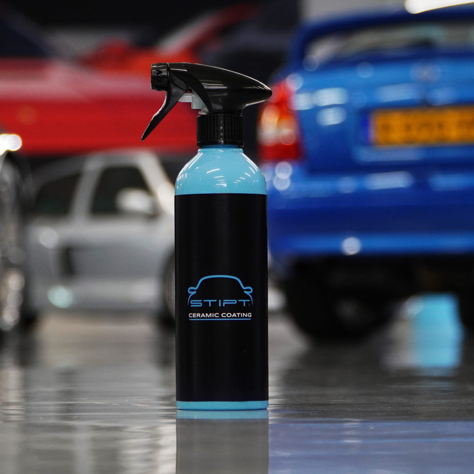 Stipt Ceramic Coating spray voor langdurige bescherming en glans van autolak